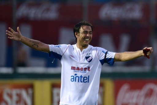 El 'Chino' Recoba es el nuevo entrenador del Nacional de Uruguay