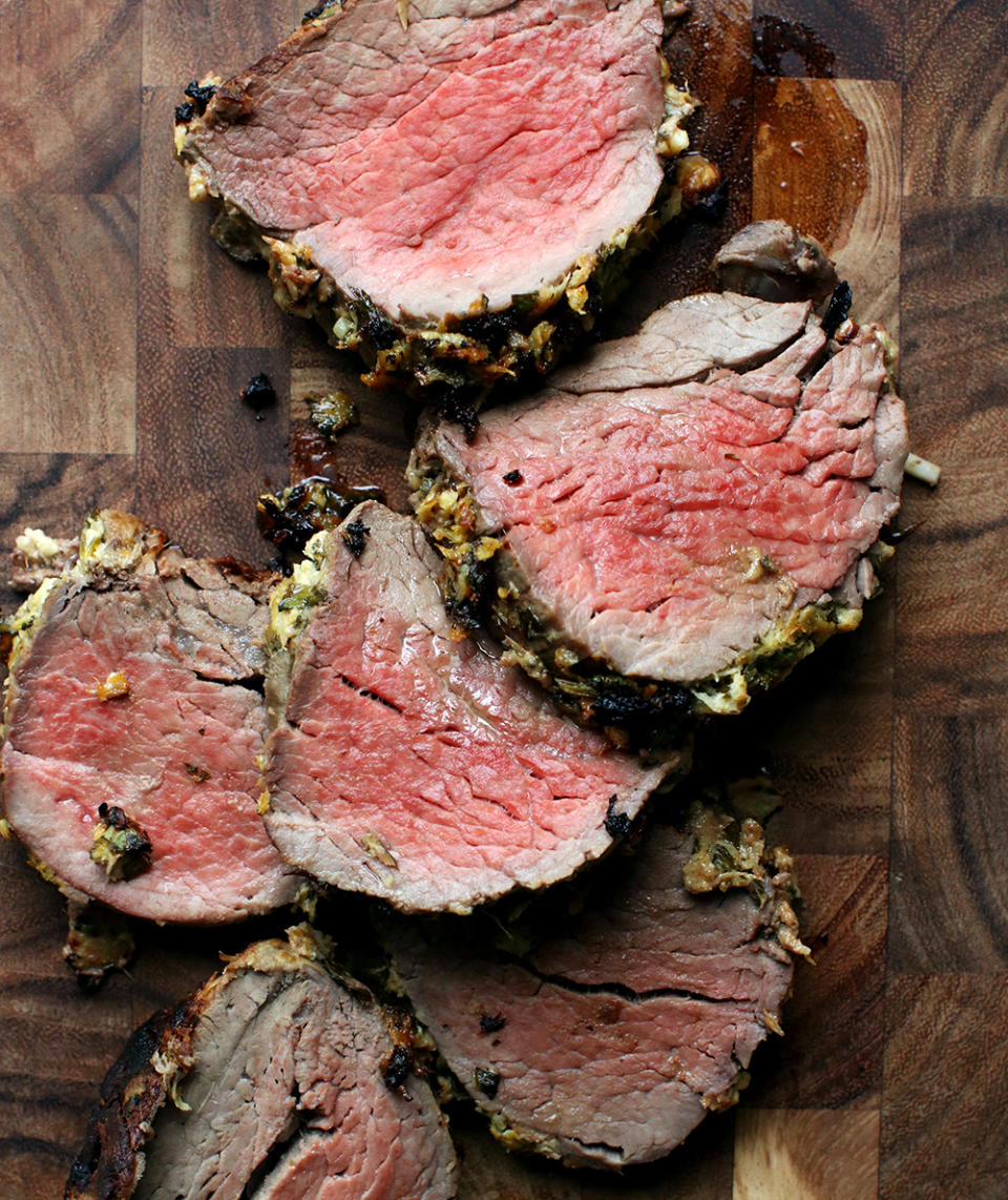 Horseradish-Crusted Beef Tenderloin