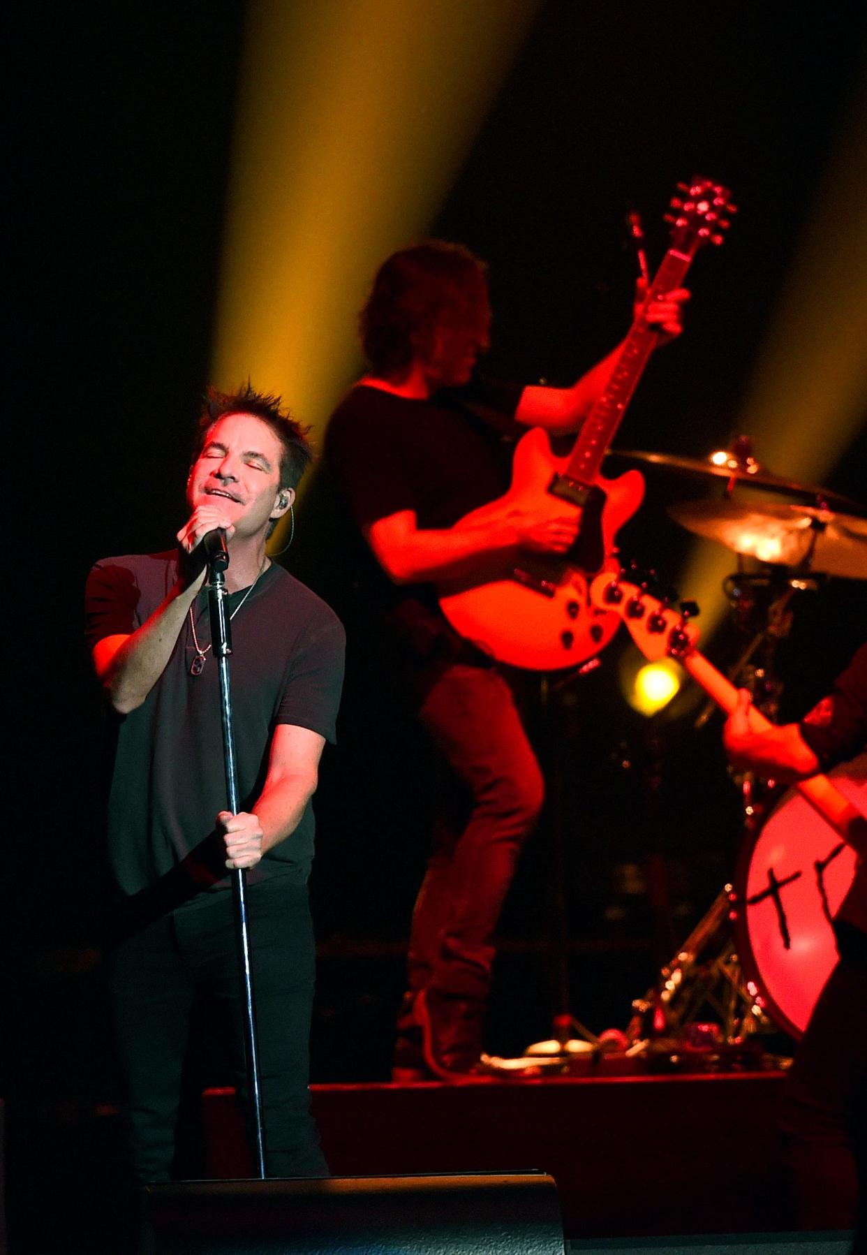 Train will perform at MidFlorida Credit Union Amphitheatre on June 25 with Jewel and Blues Traveler.