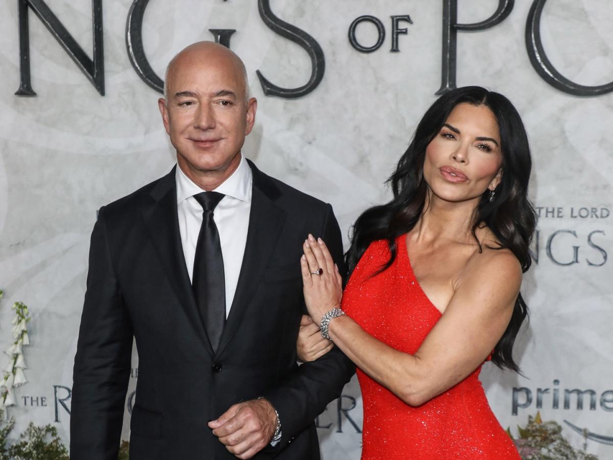 Jeff Bezos Proved That Even Billionaires Have Instagram Boyfriend ...