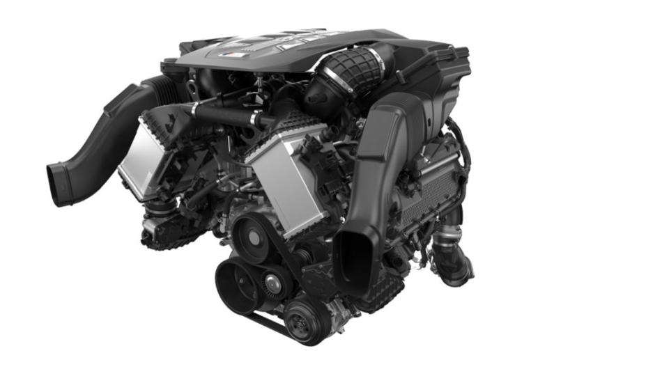M60i xDrive搭載的4.4升V8汽油引擎可繳出530匹馬力、76.5公斤米扭力最大輸出。(圖片來源/ BMW)