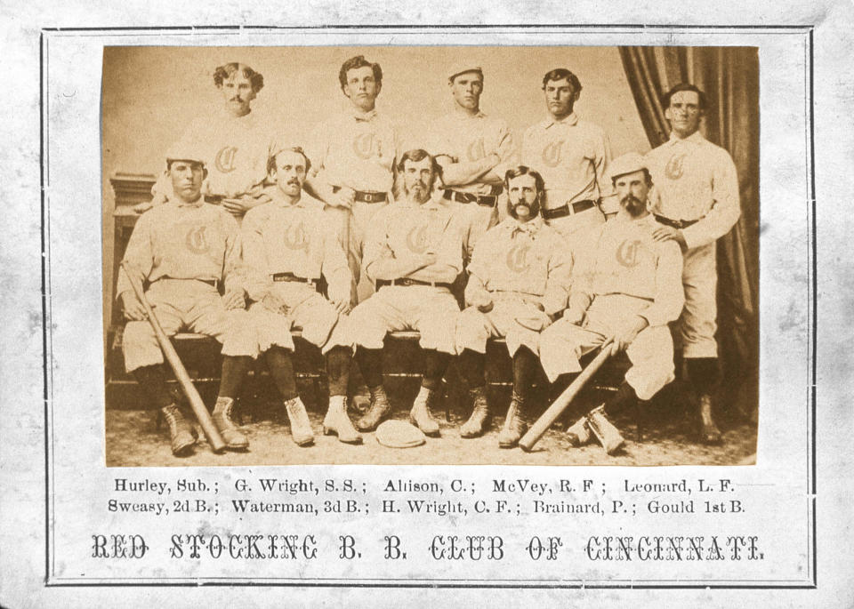 The 1869 Red Stockings pose for a photo. (Mark Rucker/Transcendental Graphics/Getty Images)