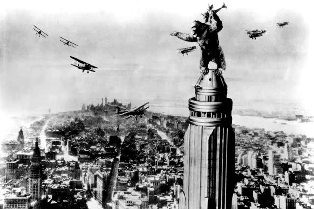 Everett Collection King Kong on top of the Empire State Building in 'King Kong'