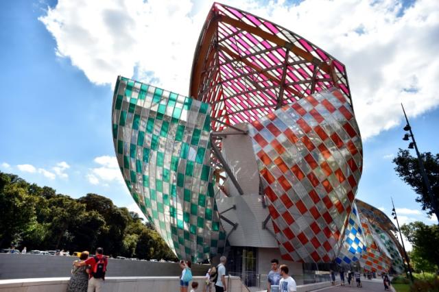 THE FONDATION LOUIS VUITTON HOSTS THE SHOW - News