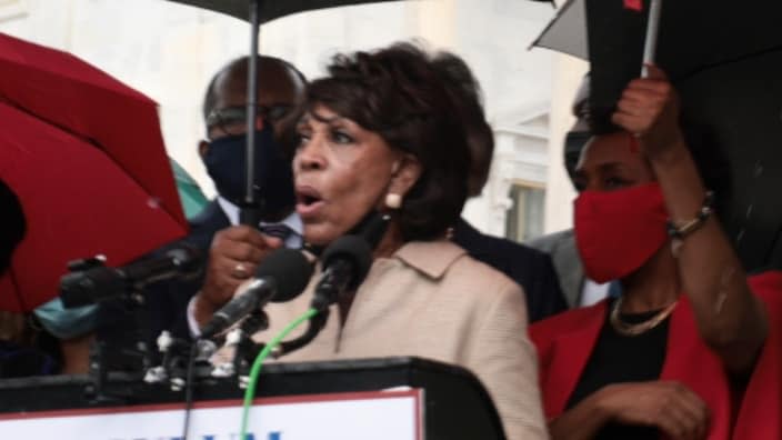 California Rep. Maxine Waters (center) speaks during a news conference Wednesday in Washington D.C. on the treatment of Haitian immigrants at the U.S. border in Texas. (Photo: Anna Moneymaker/Getty Images)