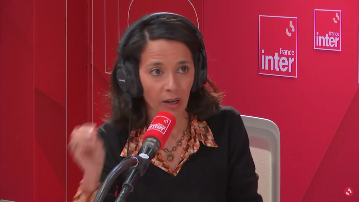 Sophia Aram, ici dans sa chronique sur France Inter, lundi 20 mars.