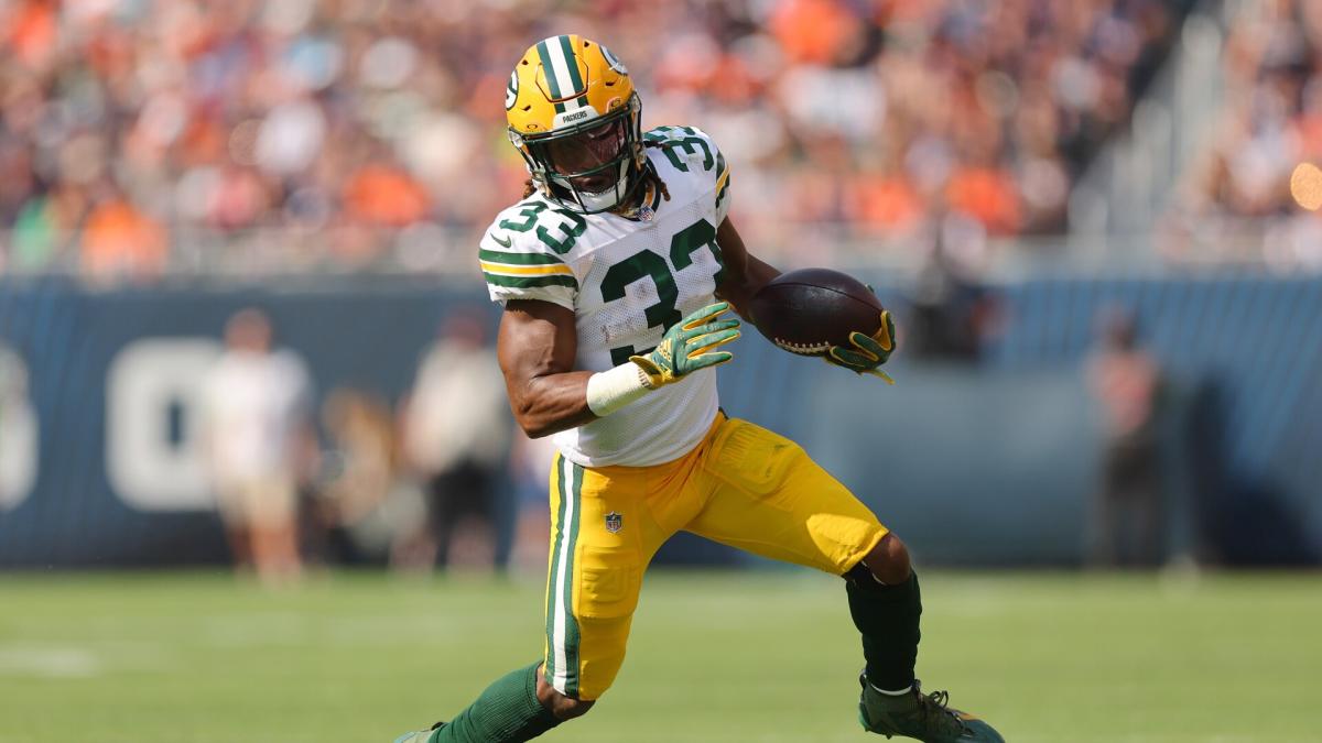 Aaron Jones anticipated to take the field against Broncos