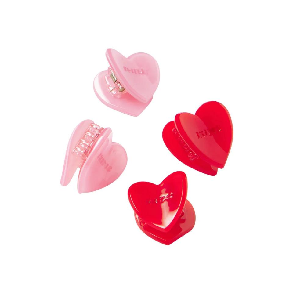 pink and red heart-shaped clips