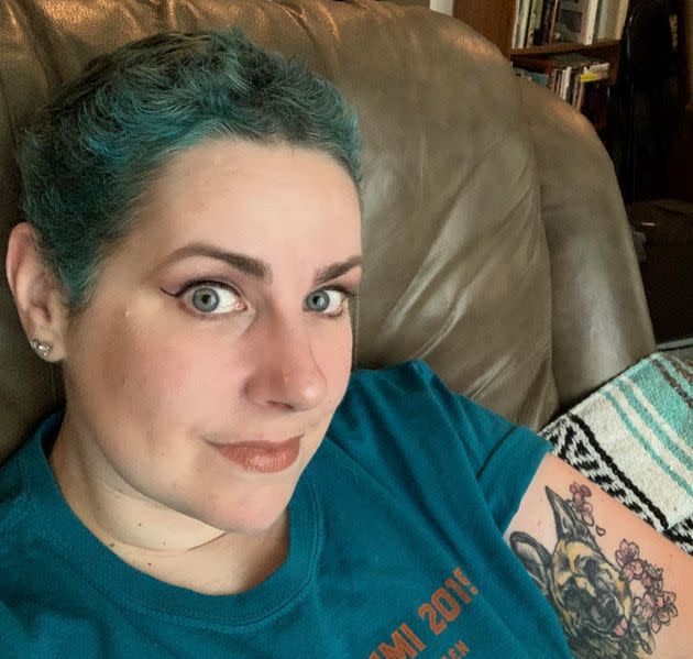 The author dyed her hair teal as it grew out after chemotherapy. (Photo: Courtesy of Kari Neumeyer)