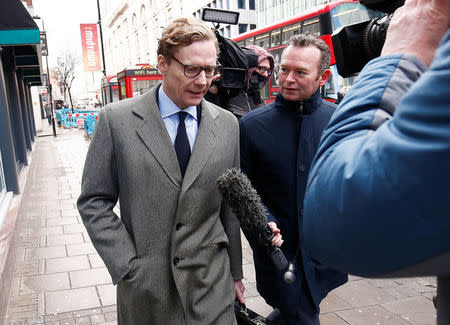 Alexander Nix, CEO of Cambridge Analytica arrives at the offices of Cambridge Analytica in central London, Britain, March 20, 2018. REUTERS/Henry Nicholls