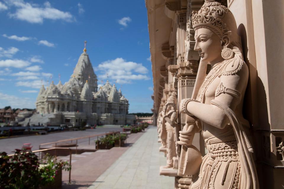 The BAPS Swaminarayan Akshardham Hindu temple in Robbinsville, New Jersey will soon be unveiled to the public. After twelve years of construction, grand opening celebrations will occur on October 8, 2023. 
Robbinsville, NJ
Wednesday, September, 27, 2023