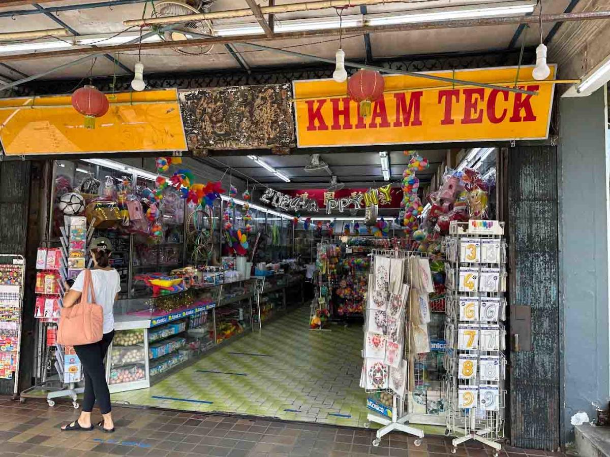 Things to grab at vintage party store Khiam Teck before it closes after more than 8 decades