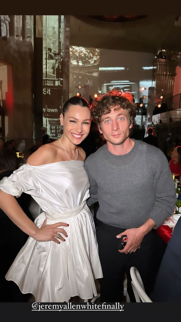 Carolina se cruzó con el protagonista de la serie El Oso, Jeremy Allen White