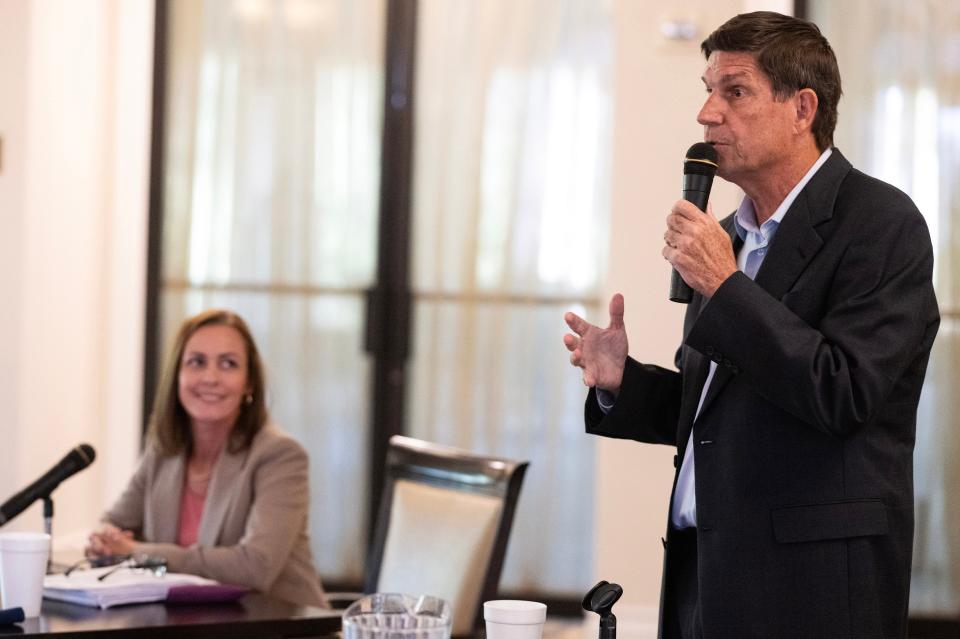 Ron Smith, a candidate for Seat 2 on the Venice City Council, talked about his skill as a negotiator and even had something nice to say about one-time nemesis Pat Neal Tuesday evening at the Venetian Golf & River Club Community Forum.