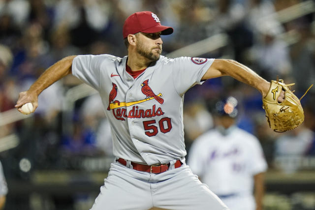 CARDINALS & WAINWRIGHT AGREE TO 2022 CONTRACT