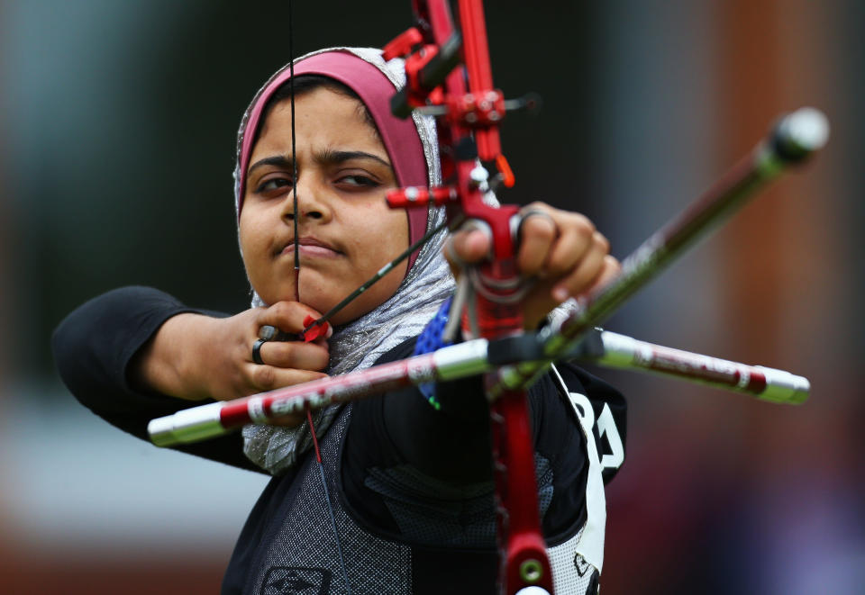 LONDON, ENGLAND - AUGUST 01: Rand Al-Mashhadani of Iraq competes in her Women's Individual Archery 1/32 Eliminations match against Ki Bo Bae of Korea during the Women's Individual Archery on Day 5 of the London 2012 Olympic Games at Lord's Cricket Ground on August 1, 2012 in London, England. (Photo by Paul Gilham/Getty Images)