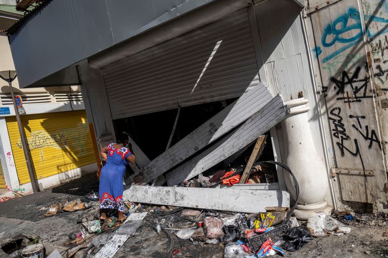 French police reinforcements monitor unrest over COVID restrictions in Guadeloupe