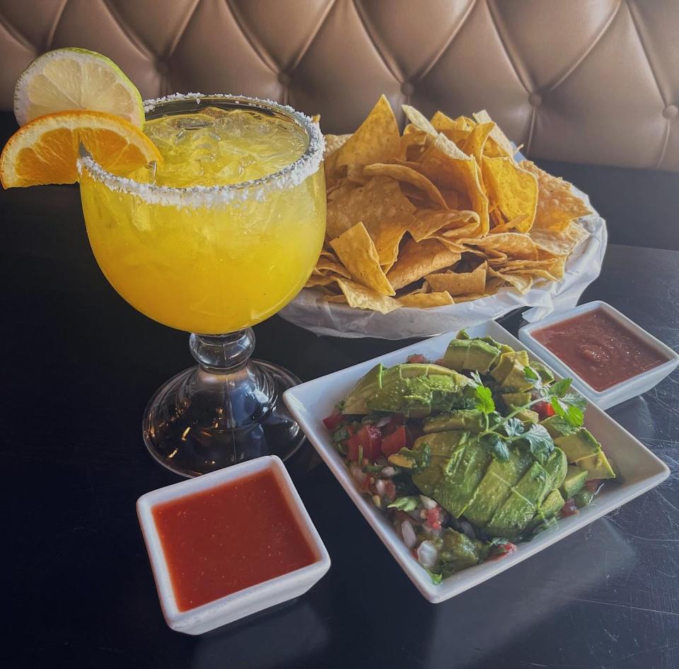 Margarita and chips and guacamole at Limon Y Sal restaurant in Louisville.