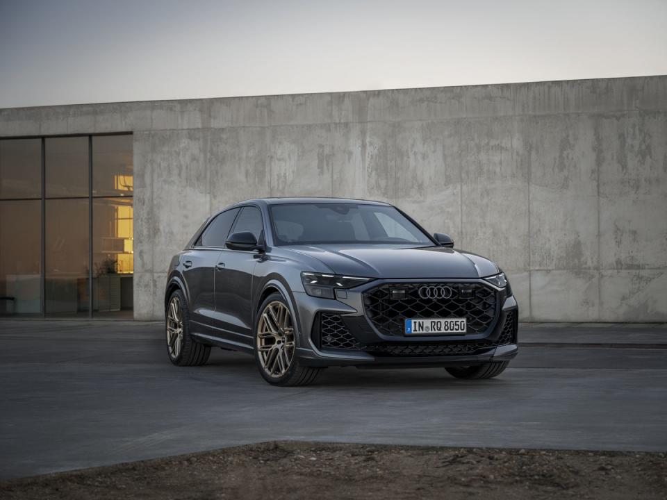 2025 audi rs q8 performance