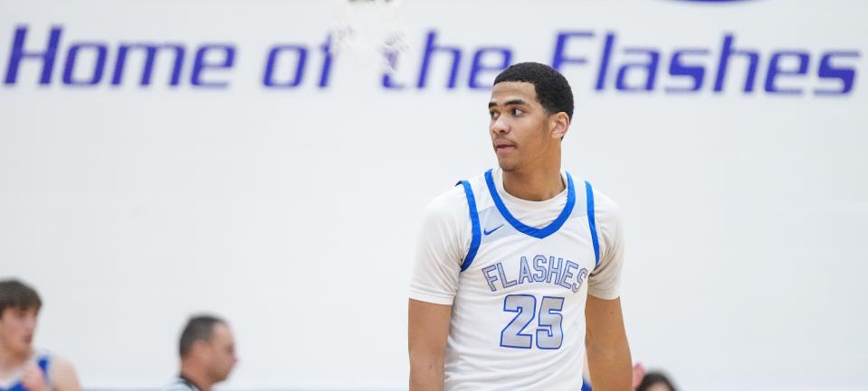 Franklin Central Flashes EJ Hazelett III (25) walks up the court Thursday, Feb. 1, 2024, during the game at Franklin Central High School in Indianapolis. The Hamilton Southeastern Royals defeated the Franklin Central Flashes.