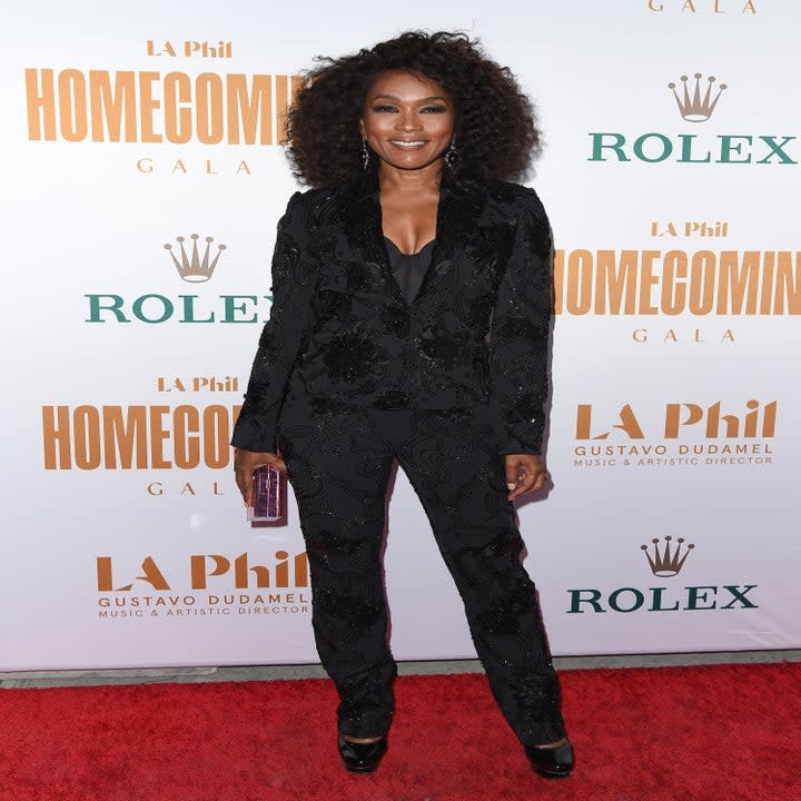 Angela Bassett posing on a red carpet