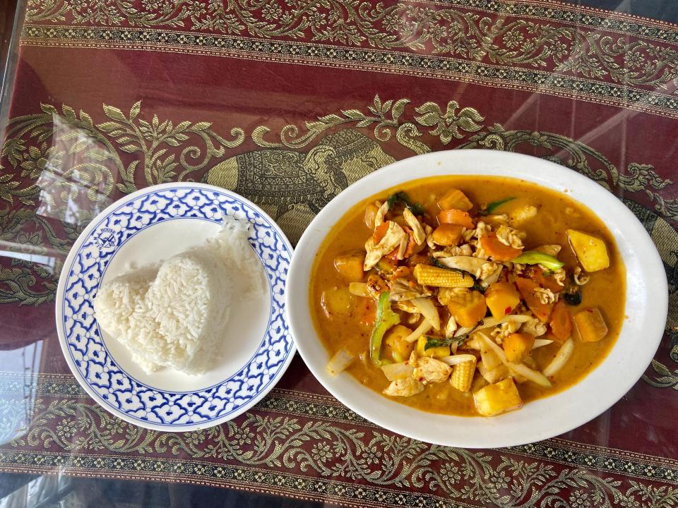 Listed as the most popular item on Siam House's menu, pad bus sa ra com includes pumpkin, pineapple, corn and more, served with white rice.