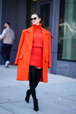 These 12 Winter Skirt Outfit Ideas Will Keep You Warm *and* Cool