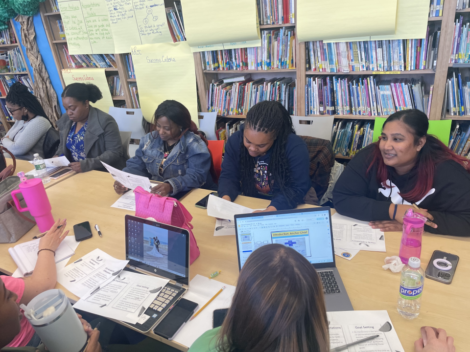New York City teachers implementing Houghton Mifflin Harcourt’s Into Reading curriculum met at a UFT Teacher Center for training. The program is one of three the district is using as part of its NYC Reads initiative. (United Federation of Teachers)