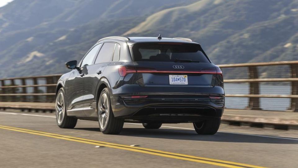 2024 audi q8 e tron rear