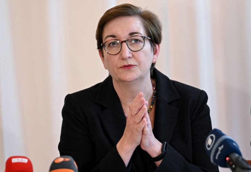 Klara Geywitz German Minister for Housing, Urban Development and Construction, speaks at a press conference after a tour of a medical and socio-educational facility for the homeless. German government ministers on 24 April backed a plan presented by Geywitz to address homelessness by building more affordable housing and overhauling emergency shelters. Britta Pedersen/dpa