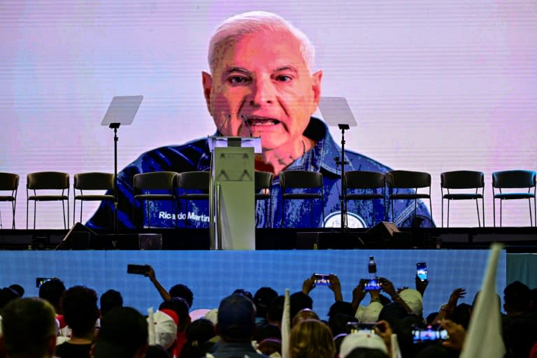 El expresidente panameño (2009-2014) Ricardo Martinelli, asilado en la embajada de Nicaragua en Panamá, da un discurso en video para apoyar a su sustituto como candidato presidencial Jose Raul Mulino, el 28 de abril de 2024 (MARTIN BERNETTI)
