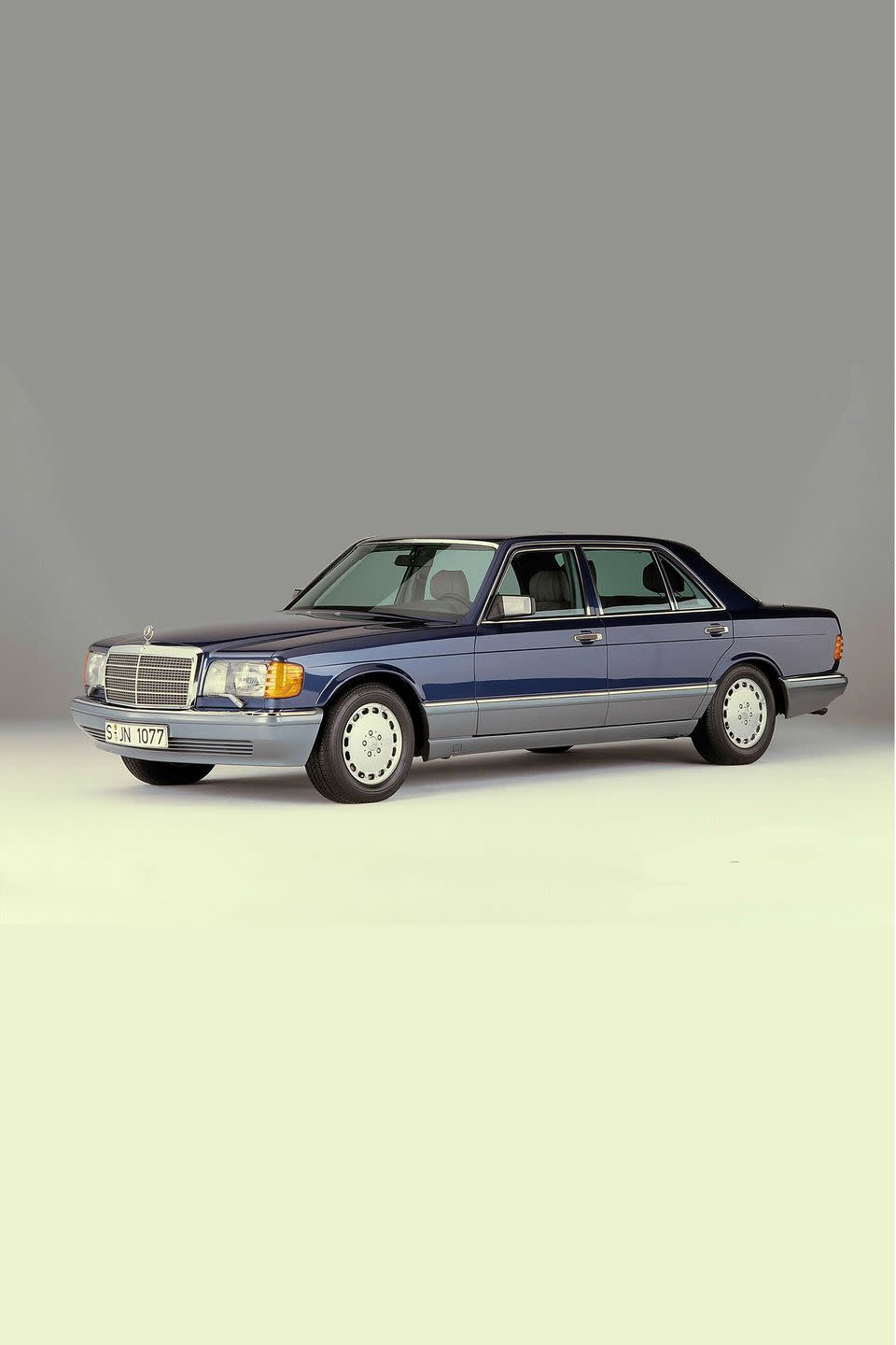 1986: Mercedes-Benz 560 SEL