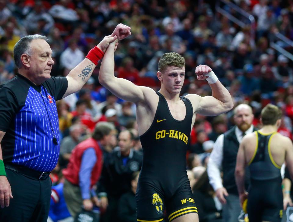 Aiden Riggins of Waverly-Shell Rock beat Carson Martinson of Southeast Polk in their Class 3A state championship match at 160 pounds on Saturday, Feb. 19, 2022, at Wells Fargo Arena in Des Moines.