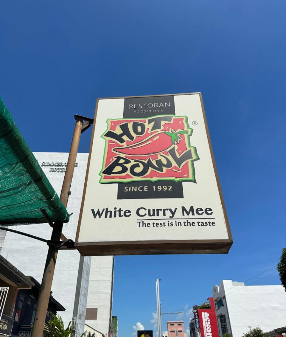 How Bowl White Curry Mee - Sign