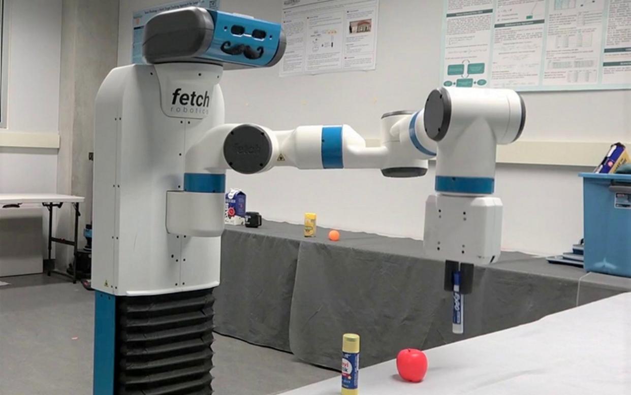 An object-detection algorithm was added to the Fetch mobile manipulator robot - University of Waterloo/SWNS