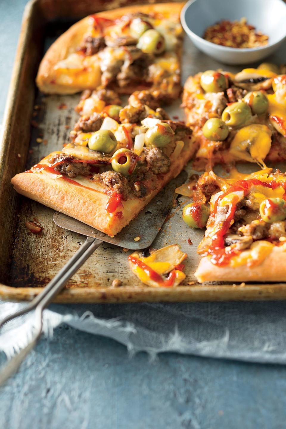 Emily Nabors Hall's Cheeseburger Pizza