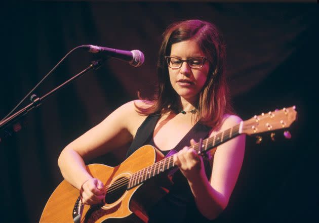 Loeb performing at the Celebration of Women in Music concert at the Royal Albert Hall in London, Britain, in 1998. (Photo: Brian Rasic via Getty Images)