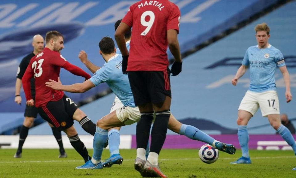 Luke Shaw scores Manchester United’s second goal