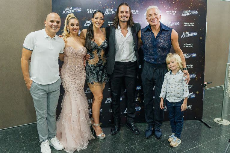 Ángel Carbajal, Gisela Bernal, Celeste Muriega, Christian Sancho, Flavio Mendoza y Dionisio posaron para las cámaras