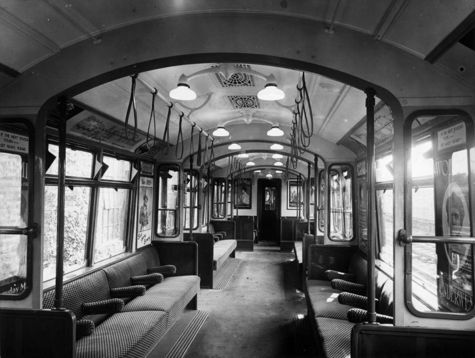 circa 1920: The interior of an all-steel London underground train (Getty Images)