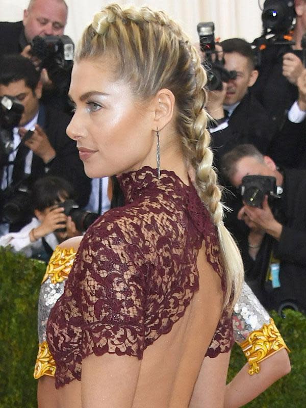 The Beauty Trends The Reigned Supreme On The Met Red Carpet