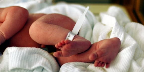 Les deux bébés étaient nés à 13 minutes d'intervalle (photo d'illustration). - -