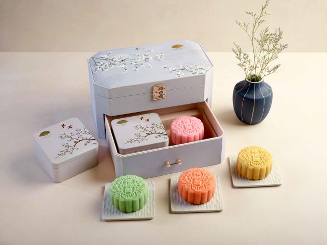 32 Best Mooncake 2023 Guide in Singapore for Mid-Autumn Festival +  Exclusive Promo Codes - I Wander