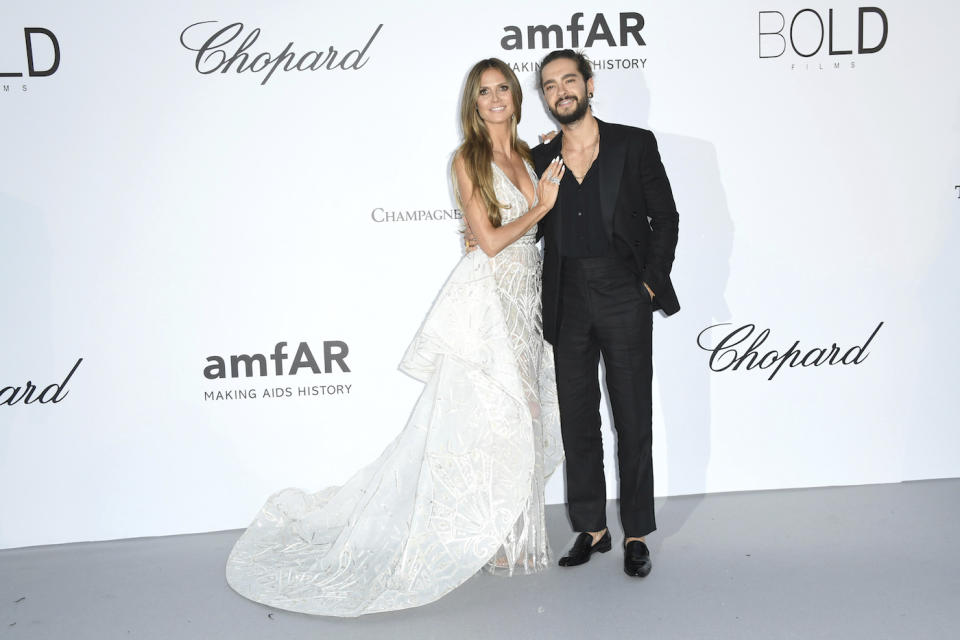 Heidi und Tom bei der amfAR-Gala in Cannes: Läuten bei diesem Outfit schon die Hochzeitsglocken? (Bild: AP Photo/Arthur Mola)