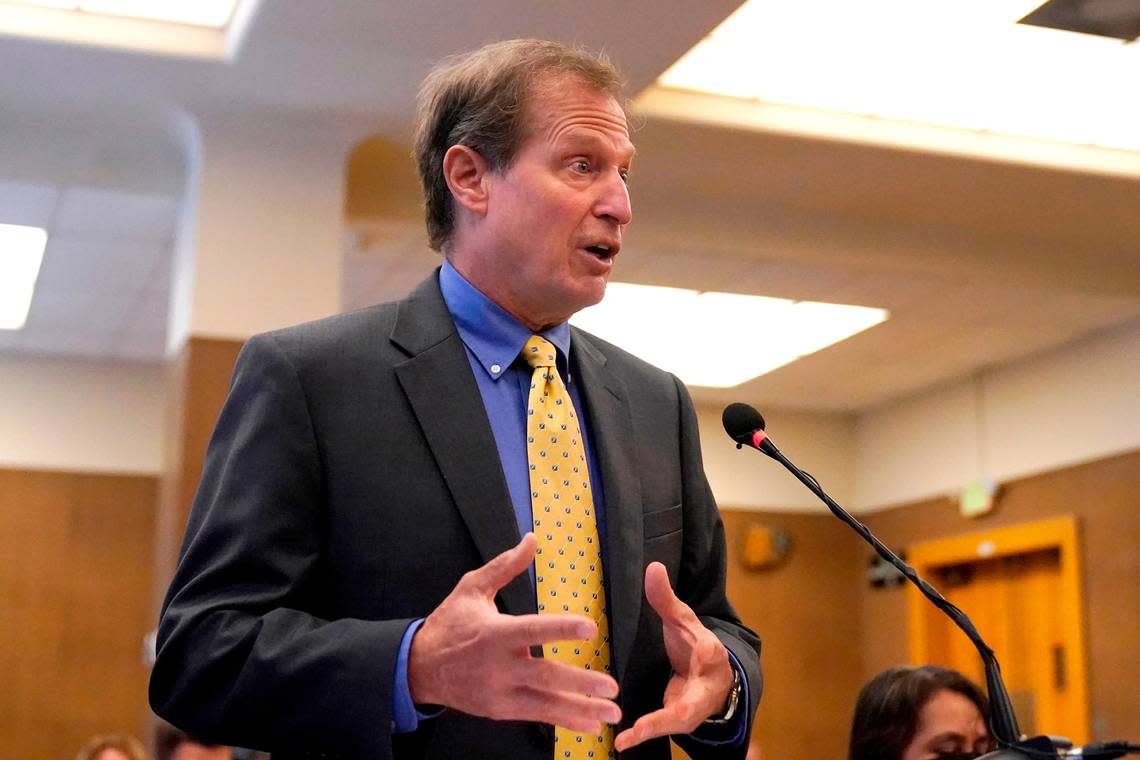 Cliff Gardner, an attorney representing Scott Peterson, speaks at the San Mateo County Superior Court in Redwood City, Calif., Thursday, Aug. 11, 2022. Peterson is in court for a hearing to determine whether he gets a new trial in the murder of his pregnant wife because of juror misconduct. (AP Photo/Jeff Chiu, Pool)