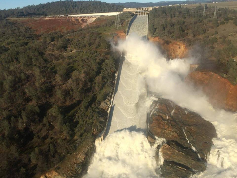 FOTOS: Los daños en la presa Oroville, la más alta de EEUU