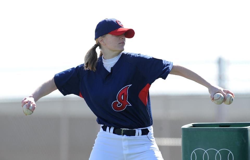 Justine Siegal pitches for the Cleveland Indians batting practice at Goodyear Ballpark on February 21, 2011 in Goodyear, Arizona (AFP Photo/Norm Hall)