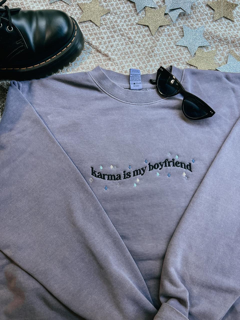 <p><a href="https://splendidthreadsco.com/collections/taylor/products/karma-is-my-boyfriend-embroidered-crewneck" rel="nofollow noopener" target="_blank" data-ylk="slk:Shop Now;elm:context_link;itc:0;sec:content-canvas" class="link ">Shop Now</a></p><p>Karma Is My Boyfriend Embroidered Crewneck</p><p>splendidthreadsco.com</p><p>$50.00</p>