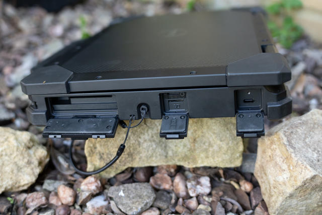 Rugged PC Review.com - Rugged Notebooks: Dell Latitude 7330 Rugged