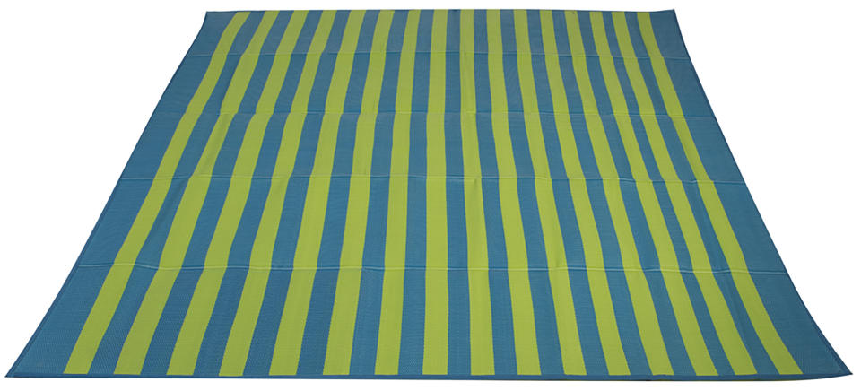 This oversize beach mat can fit several people at once. (Photo: Walmart)